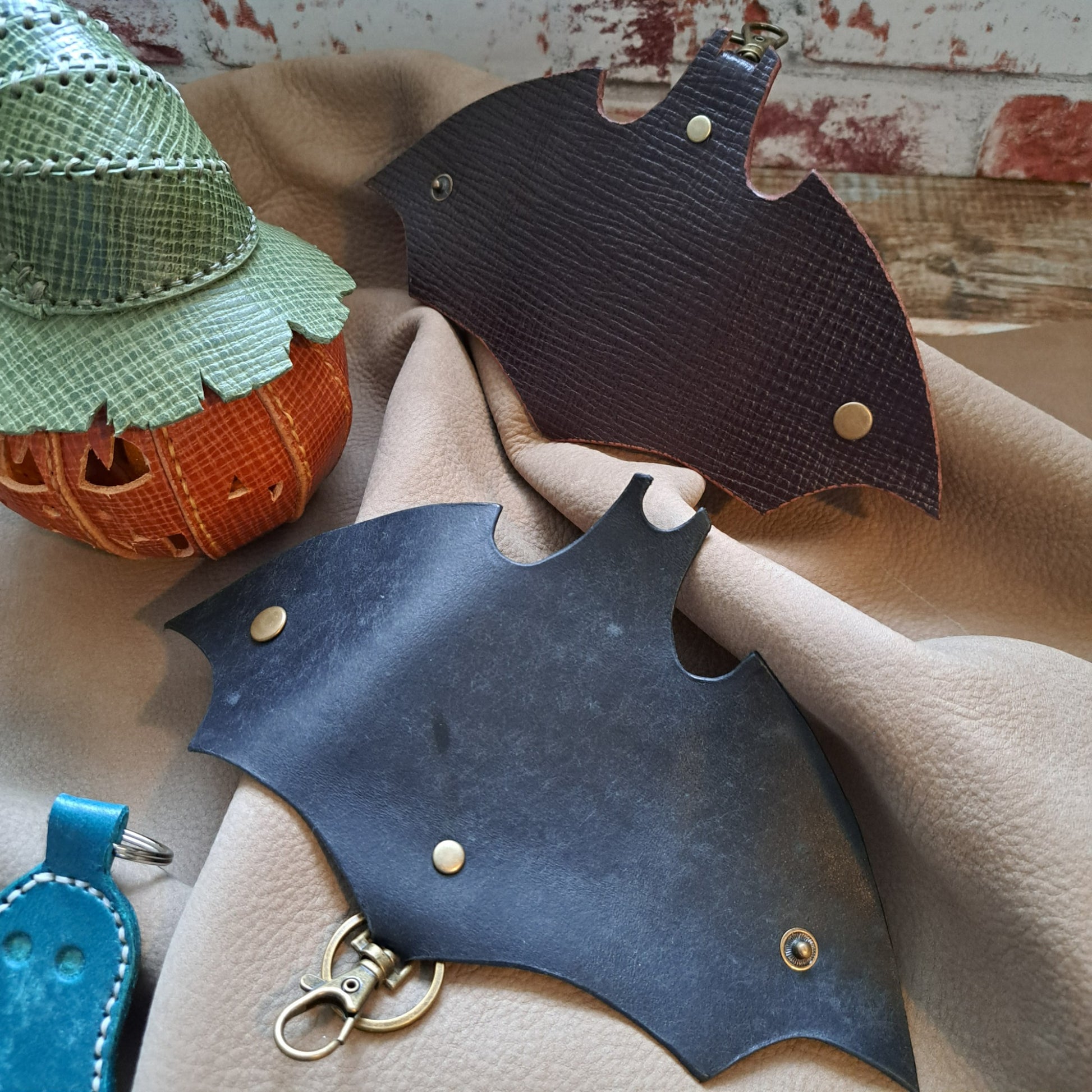 rgc handmade crafts halloween keyring bat-1a (5)